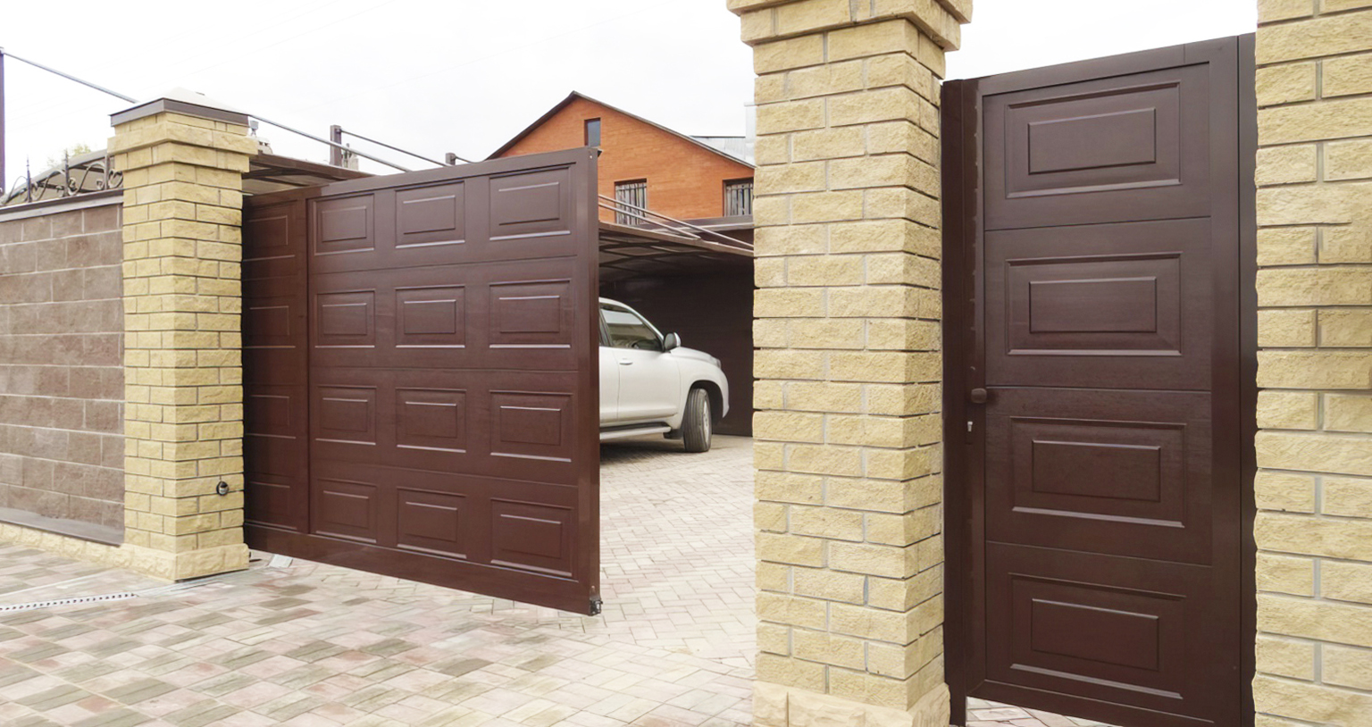 Ворота с калиткой  под ключ